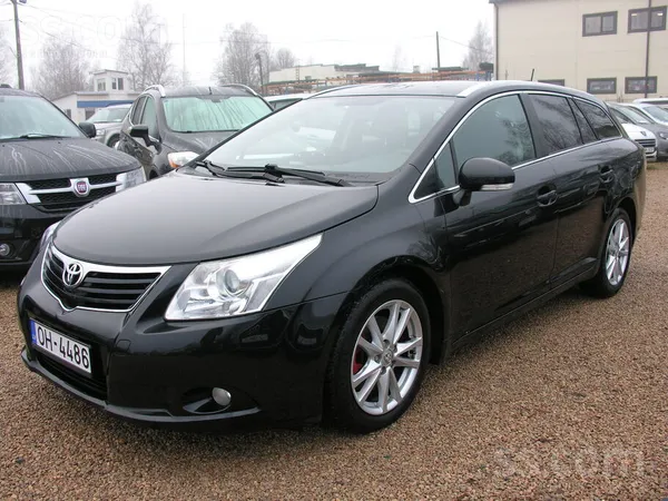 Toyota 2.2 d4d 110kw. 6atrumi Automašīna tikko ievesta, l
