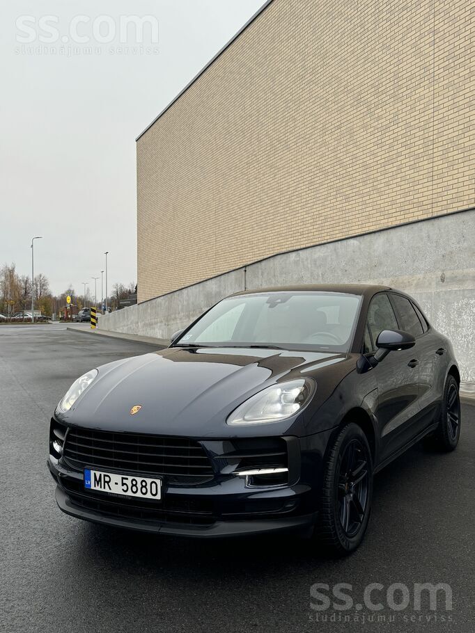 Porsche Macan 2.0 (2020) ideāla dinamiskas braukšanas, stila un praktiskuma