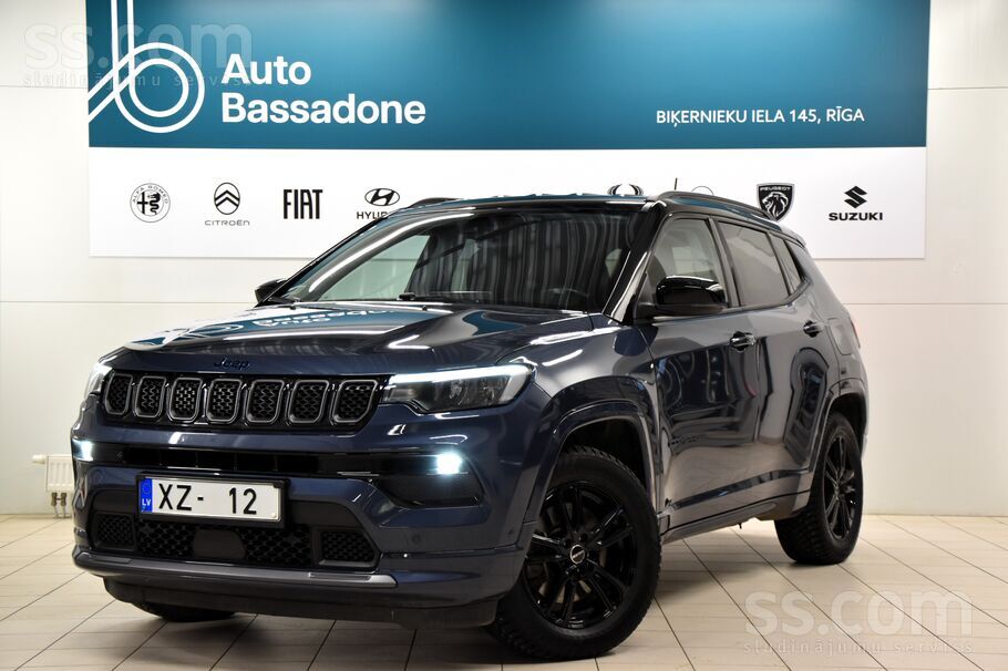 Jeep Compass 4xe Plug in Hybrid, 1.4T 240 ZS, benzīna un elektrības dzinējs,