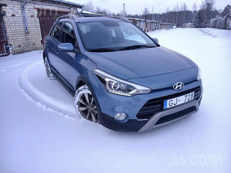 Auto labā tehniskā un vizuālā kārtībā.