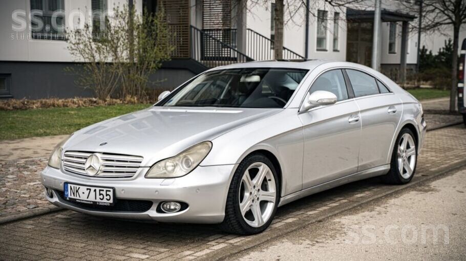 TA bez aizrādijumiem. Patiess nobraukums ir car wertical atskaite. Auto daud