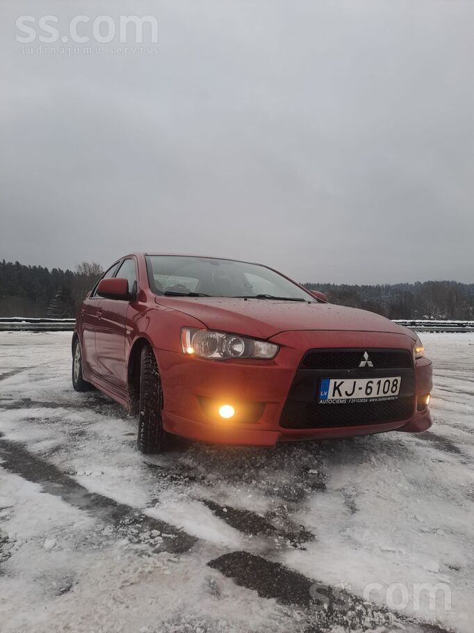 Mitsubishi Pirms skates tika ļoti daudz ieguldīts. uzlikta ne