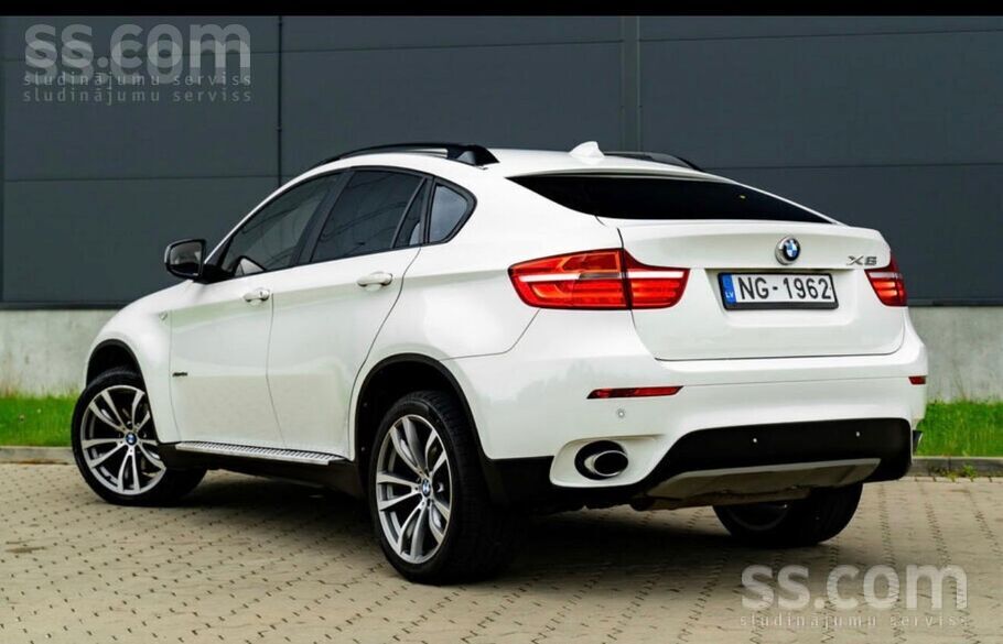 40 D dzinējs. Nomainīti jauni bremžu diski, kluči, veikta auto savirze. Meln