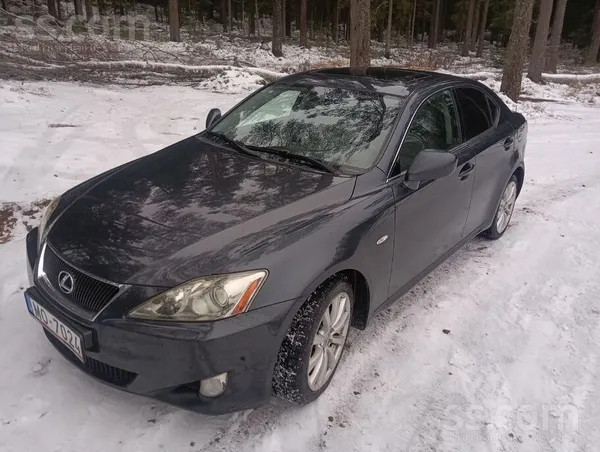 Lexus Продаю машину в хорошем техническом и визуальном с