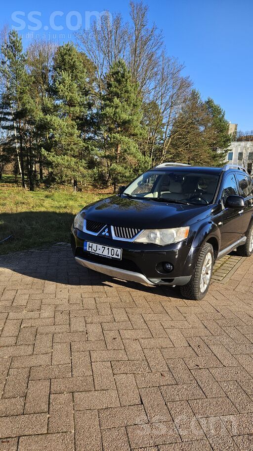 Продаю Mitsubishi Outlander 2.4, бензин. , оригинальный пробег - весь по Лат