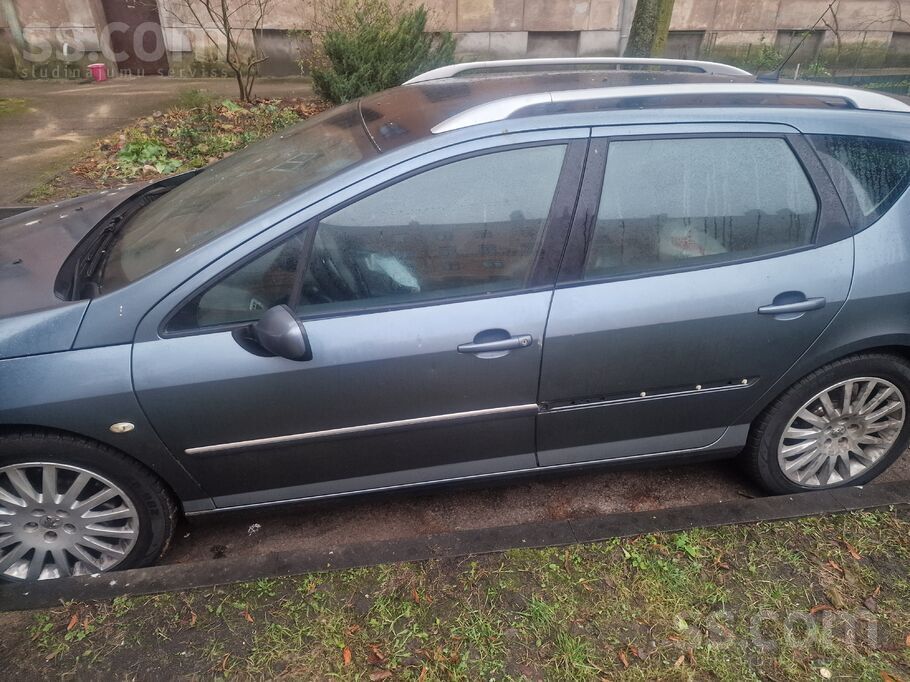 Панорамный люк, ксеноновые фары, большой двигатель. Подходит на на ленд рове