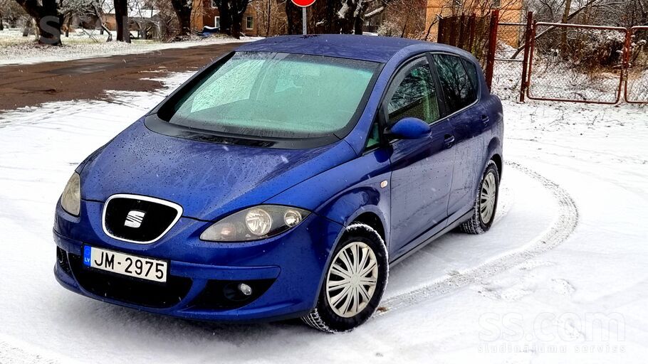 Ekonomijas un jaudas apvienojums, stilīgs Seat ar izcilu krāsu: Pērles zilā.