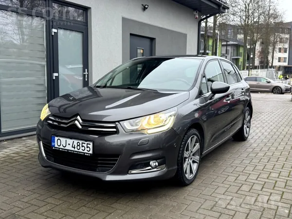 Citroen Automāts, 1.2 benzīns 96kw. Aprīkojumā ietilpst tā