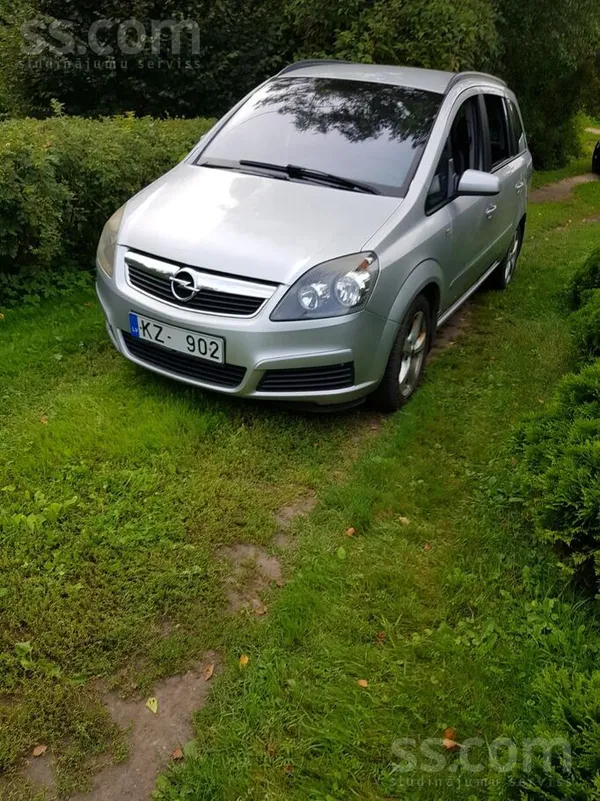 Opel Zafira - 1