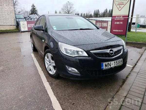 Opel Pārdod - Maina