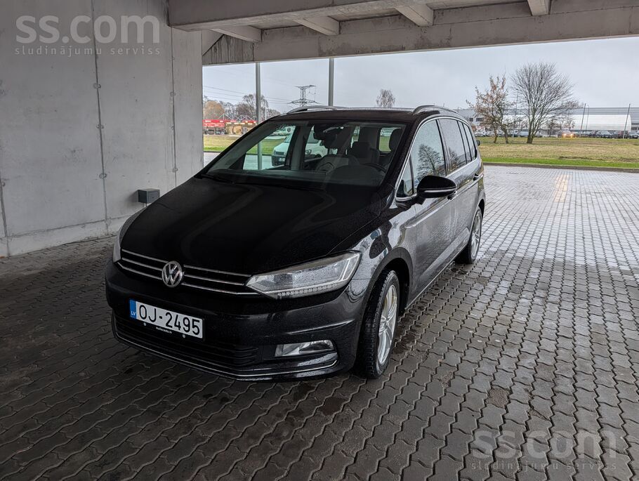 Volkswagen Pārdod Touran Highline 1.8 benzīns (132 kW), autom