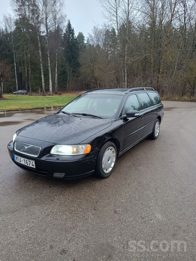 Volvo Uzticams auto- skate līdz 2026.gada oktobrim. Mašī