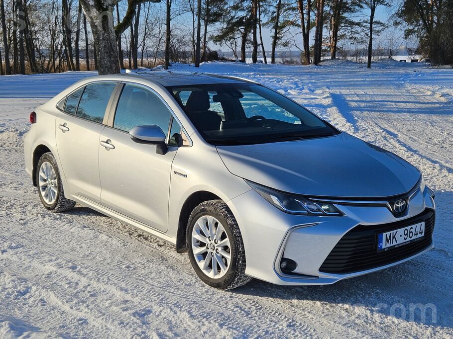 Toyota Pārdodu Toyata Corolla Hybrid. Pirkts jauns LV, vi