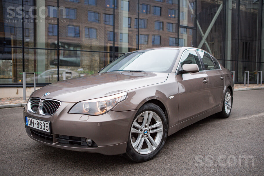 BMW Tiek tirgots 2006. gada BMW e60 525i ar automātisk