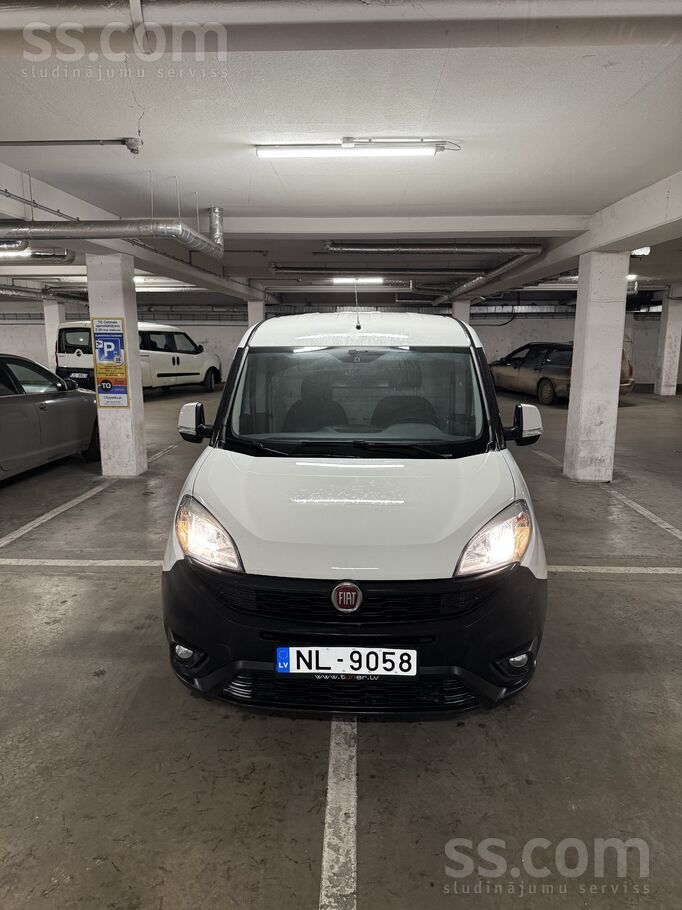 Fiat Pārdodu uzticamu un ekonomisku Fiat Doblo Maxi ar 