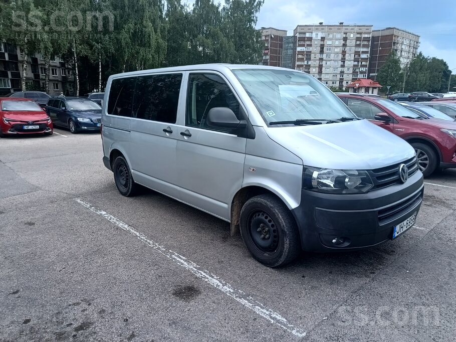 Volkswagen Продаю Volkswagen Caravelle. Декабрь 2012 год, диз