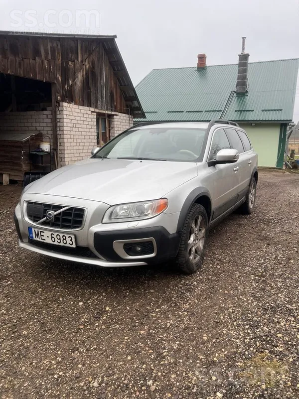 Volvo Продается Volvo Xc70 2.4d хороший надежный мотор. 