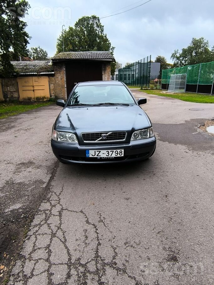 Volvo S40