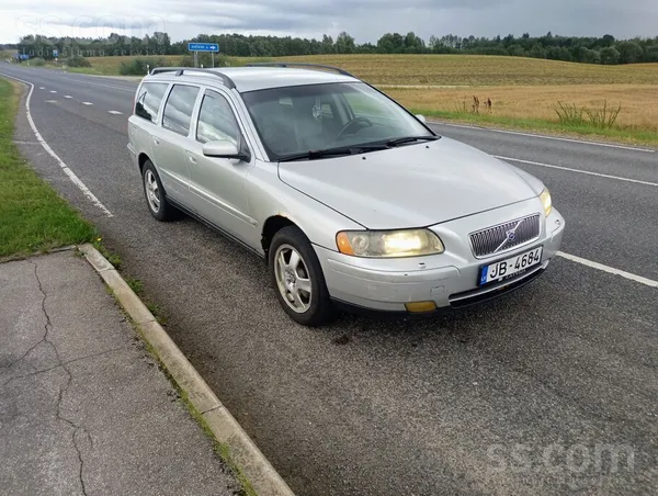 Volvo V70 - 1