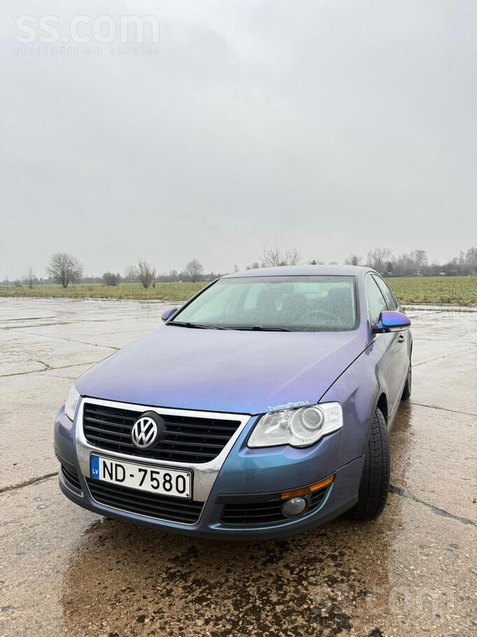 Продаю Volkswagen Passat B6 2005 года в отличном техническом состоянии. Авто