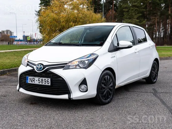 Toyota Toyota Yaris Hybrid 1.5 benzīns/hybrid 54kW. Laba 