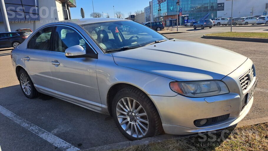 Volvo Pardod labi uzturetu s80, samainits originalais zo