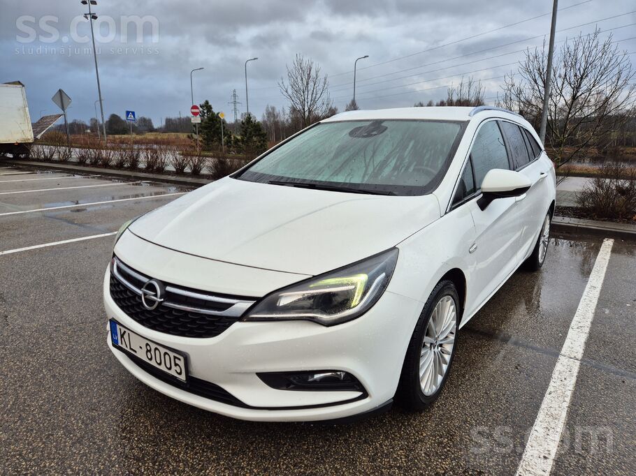 Opel Pārdodu labi uzturētu Opel Astra Sports Tourer+ (1