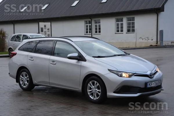 Toyota Toyota Auris 1.6 benzīns/gāze, 97kw. Jauna T. A. l