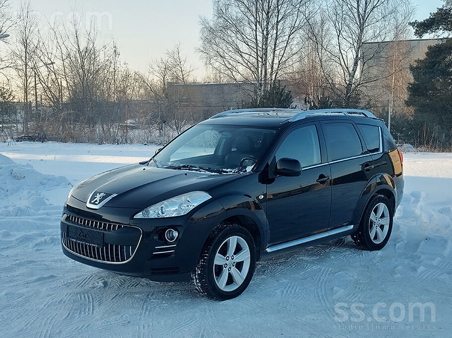 No Vācijas, pilnā komplektācijas versija “Platinum”, dizaina hroma moldingu