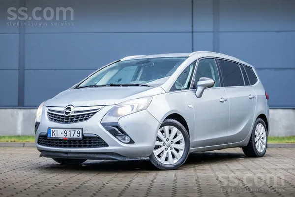Opel Opel Zafira Tourer ar 1.6 dīzeļa dzinēju un manuāl