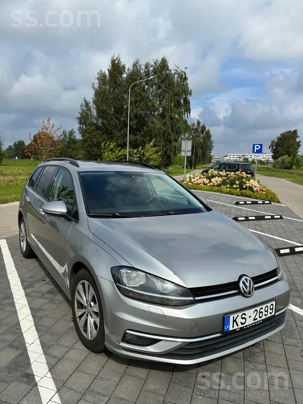 Volkswagen Pārdodu uzticamu VW Golf 7 1.6 Dti. Ir redzamas no
