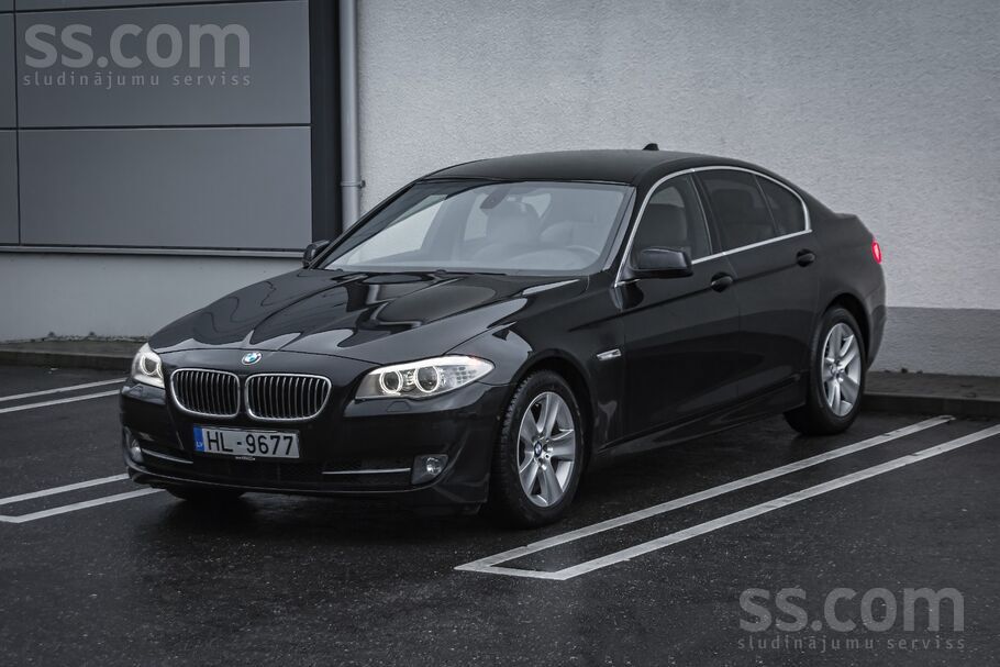 BMW 523 3.0 benzīns, Automāts.
Auto laba tehniskā un vizuālā stāvoklī. 150