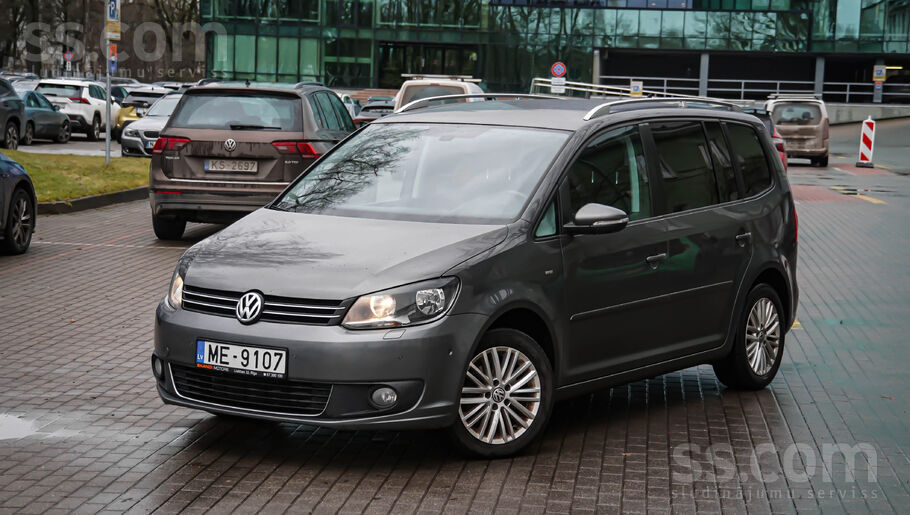 VW Touran.
Apkopes veiktas laicīgi, auto teicamā tehniskā stāvoklī. Laba