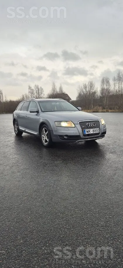 Audi Tirgojas audi allroad . Uz auto nauda netika žēlot