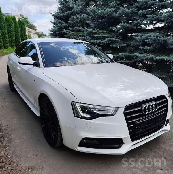 Audi Pārdodu Audi A5 Coupe ar 4 durvīm. Labā tehniskā s