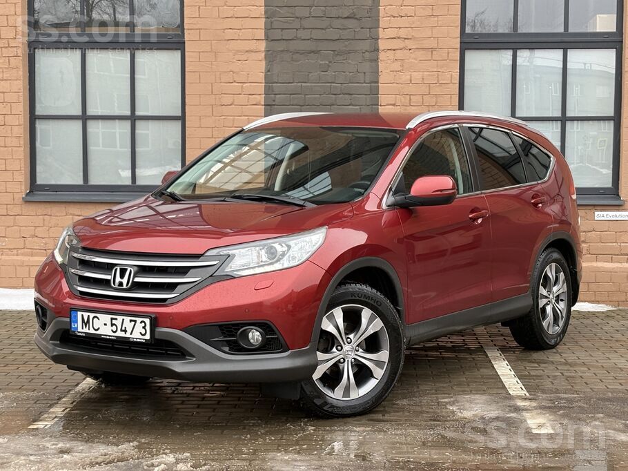 Pārdodu koptu un uzticamu Honda Cr-V apvidus automobili ar ekonomisku 1.6 dī
