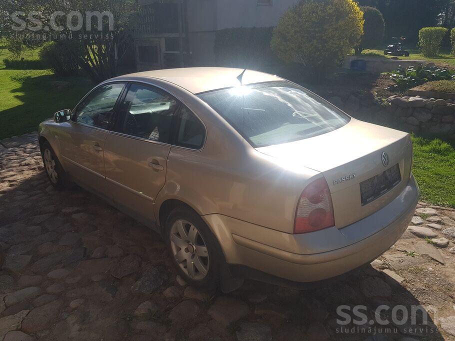 Pārdodu vai uz rezerves daļām. Jauni priekšējie lukturi, vienu ziemu braukta