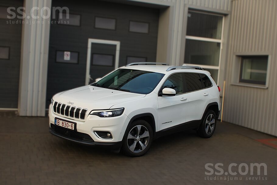 Jeep Cherokee 2.2 Crd-195 z/s168145.km.
- Automātiskā ātrumkārba.
- Je