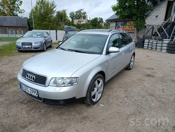 Audi A4 - 1