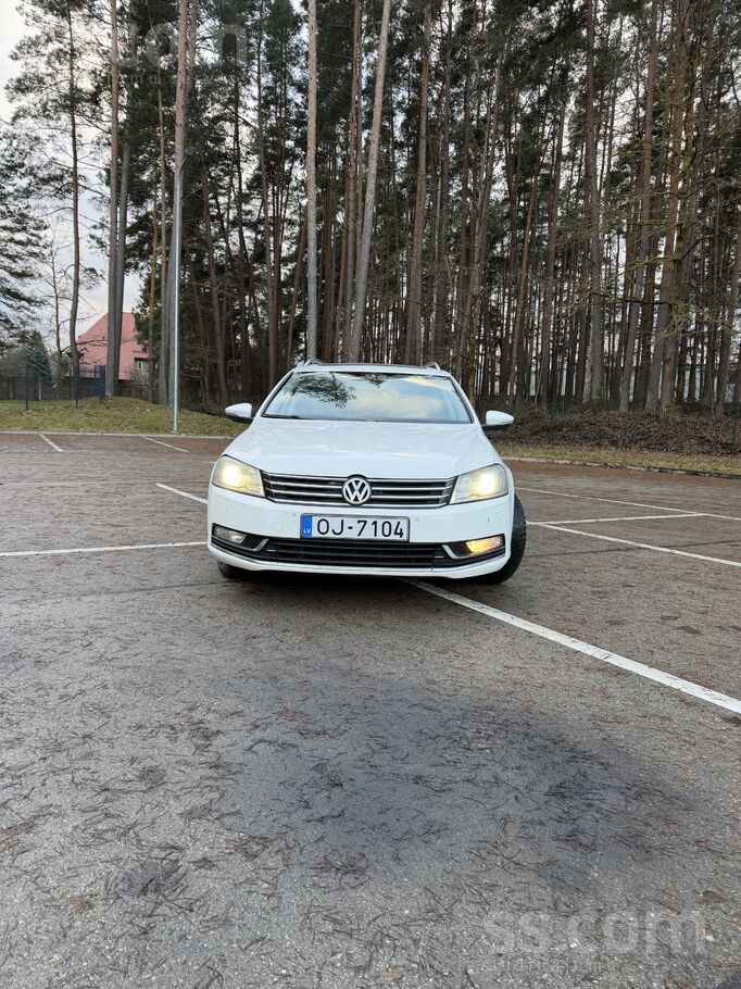 Reta komplektācija. Skaists ādas salons ar koka apdari. Svaiga teh apskate.