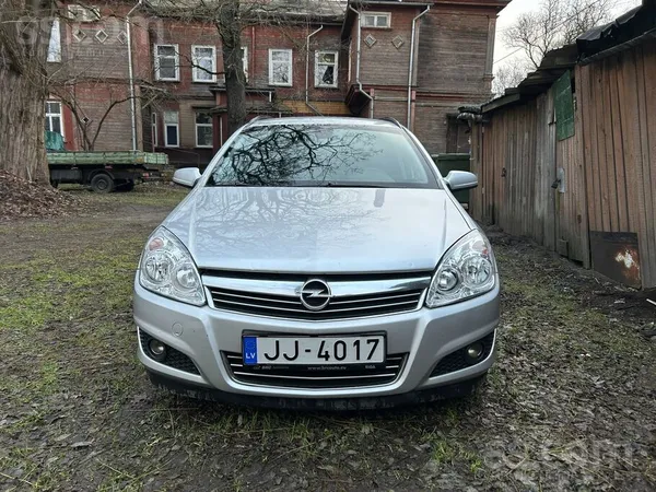 Opel Pārdodu Opel Astra Station Wagon 1.7 ctdi, 81 kw, 