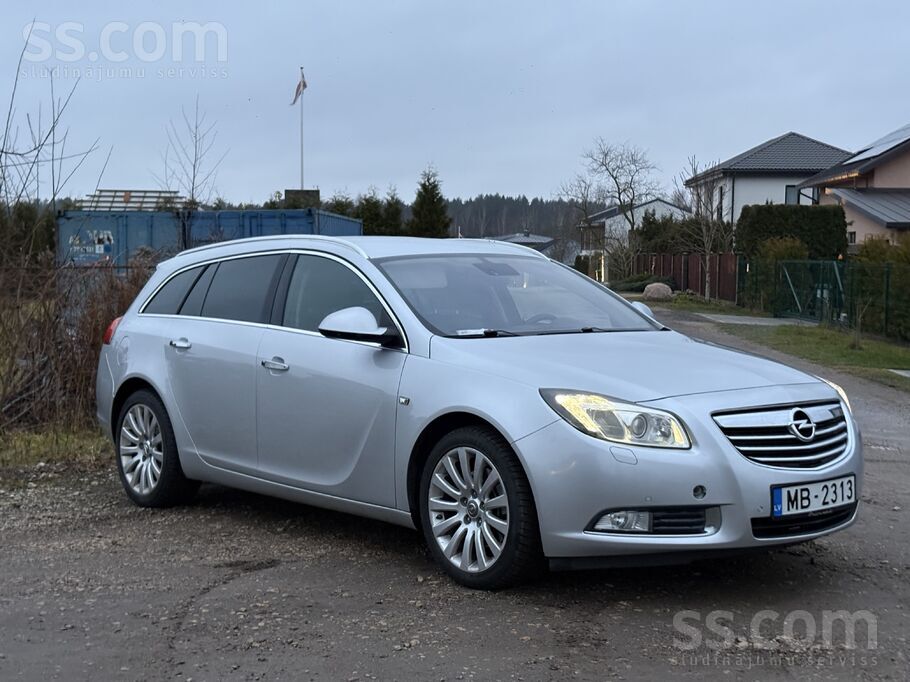 Opel Pārdodu labi koptu Opel Insignia Sports Tourer ar 