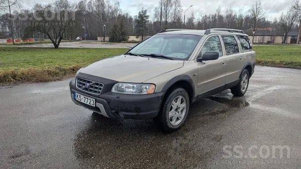 Sakarīgs auto, kopējs vērtējums - labs priekš saviem gadiem. 
Mīnusi - jāno