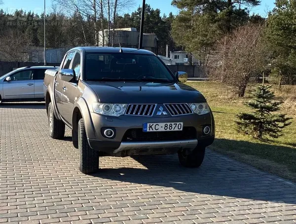 Mitsubishi Mitsubishi L200, 2013g. , 2.5 Diesel 131kW (178 zs