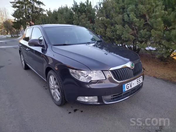 Skoda Luxury komplektacija. , vispilnaka komplektacija. 