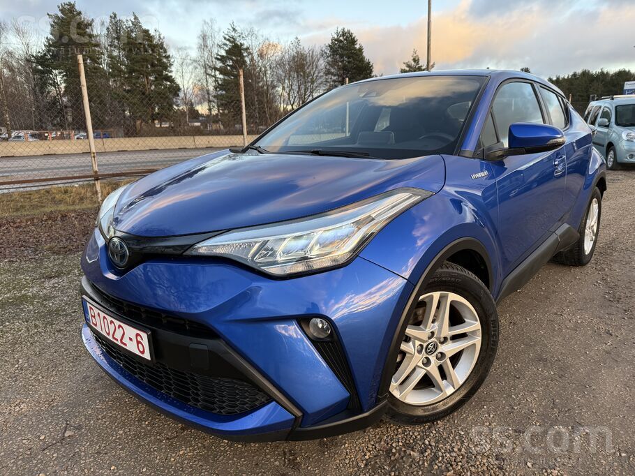 No Itālijas, Toyota C-Hr Hybrid Crossover Face Lift, 1.8i Benzīns + Elektro