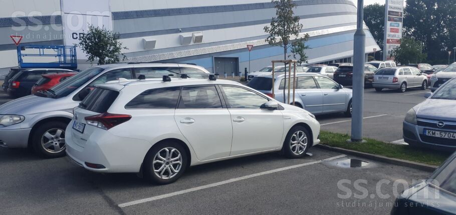 Toyota Toyota Auris 1.8 Hybrid Sports Touring, 2016, Supe