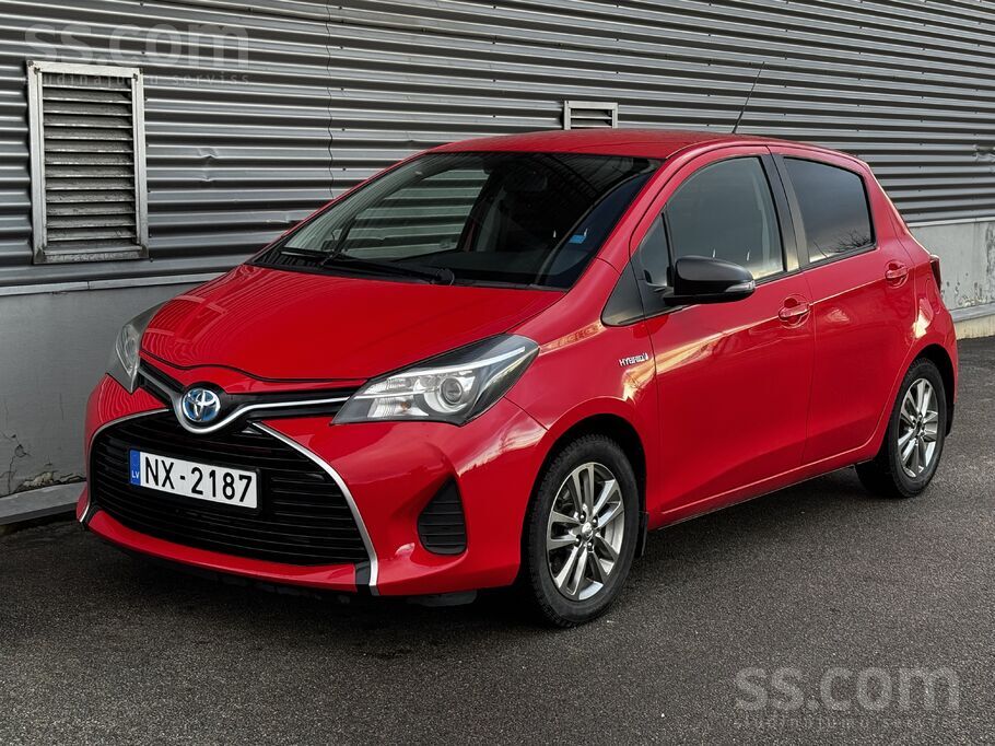Toyota Yaris Hybrid 1, 5 benzīns, automātiskā ātrumkārba. Cena ar Pvn 21%.