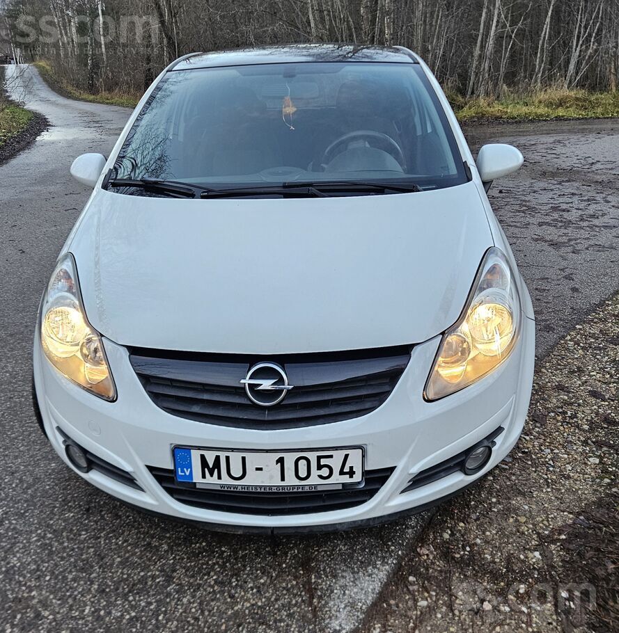 Opel Nesteidzīgi tirgojas uzticami kalpojusi Corsiņa, a