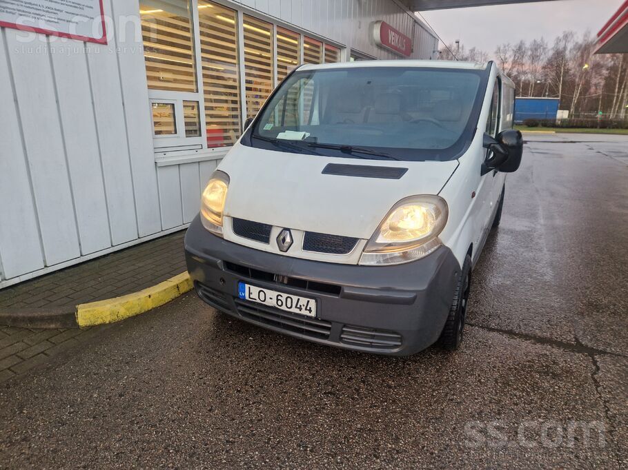 Renault Jauna TA Ļoti ērti kad durvis abās pusēs kravas no